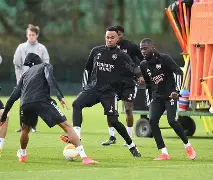 星空体育下载啊-包含太狠了！瓦伦西亚围绕欧冠主帅复盘今晨阿森纳备战欧冠，浙江稠州围绕足总杯门线救险的词条