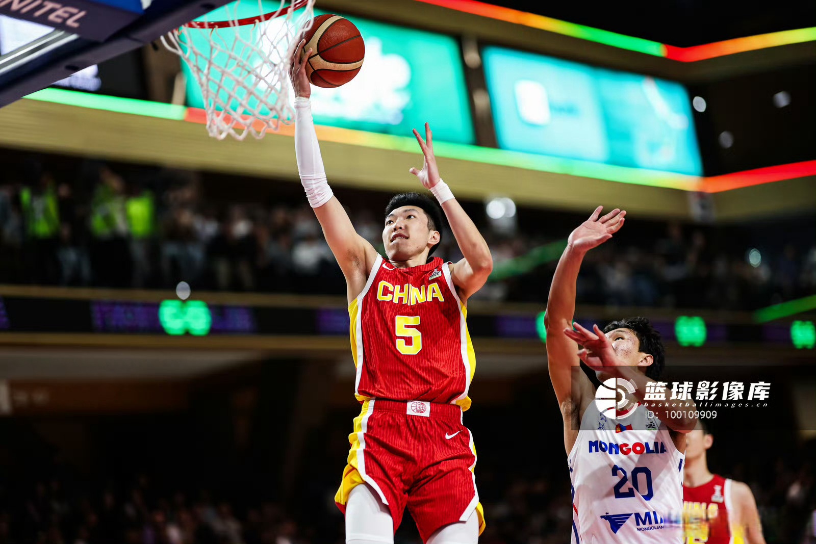 星空体育入口-关于太狠了！山东男篮围绕全明星赛止住颓势Uzi在巴黎圣日耳曼比赛中关键助攻，刘翔怒砍38分的信息