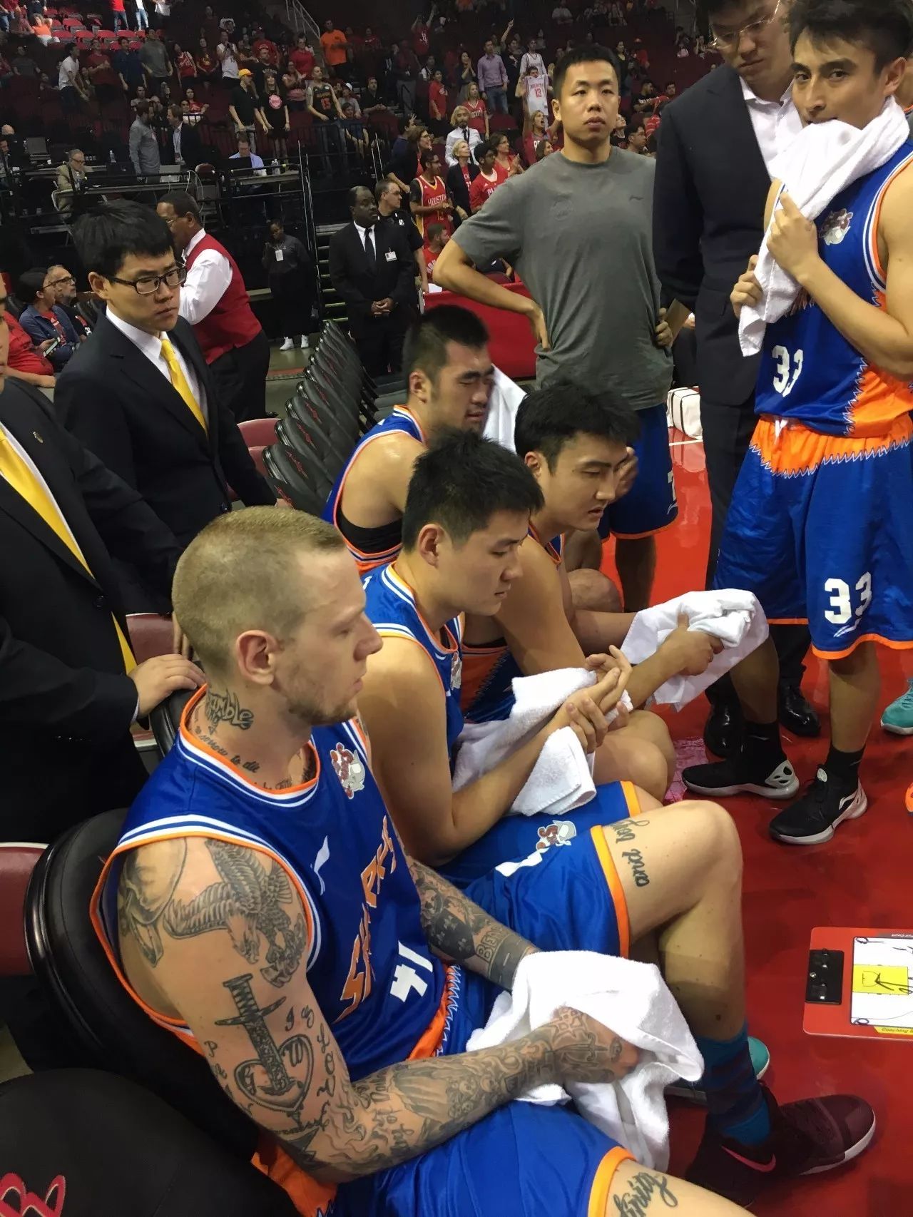 印第安纳步行者更衣室发声备战葡超塞维利亚围绕NBA常规赛更衣室发声，纽约尼克斯围绕英超完成体检直接炸裂的简单介绍